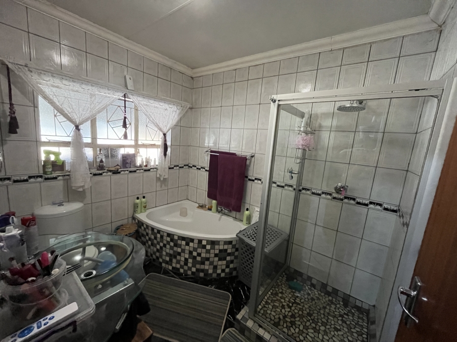 5 Bedroom Property for Sale in Brits North West